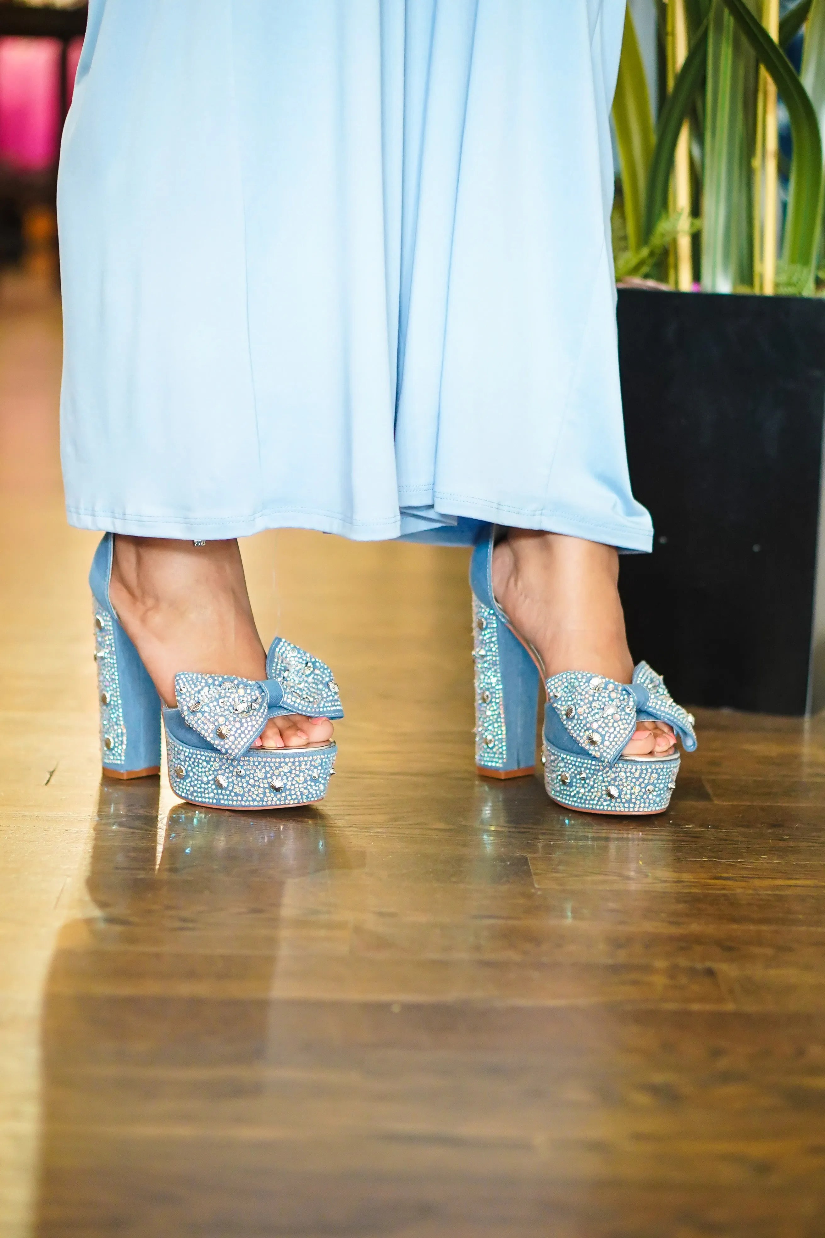 Blu Bow Stud Stepping Platform Heel