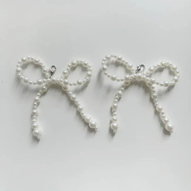 Pearl Beaded Bow Shoe Charm